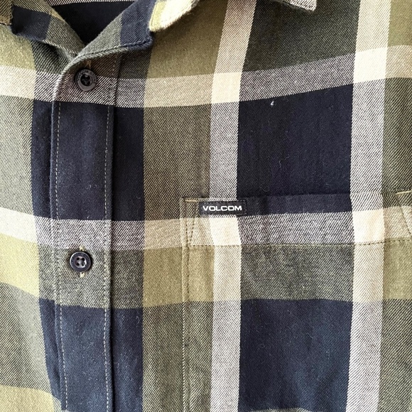 Volcom Size L Curwin LS Jersey Flannel Shirt Green Black Plaid Button Up Cotton - Picture 4 of 8